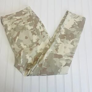 Old Navy Rockstar High Rise Super Skinny Pale Camo Jeans Sz 14 P